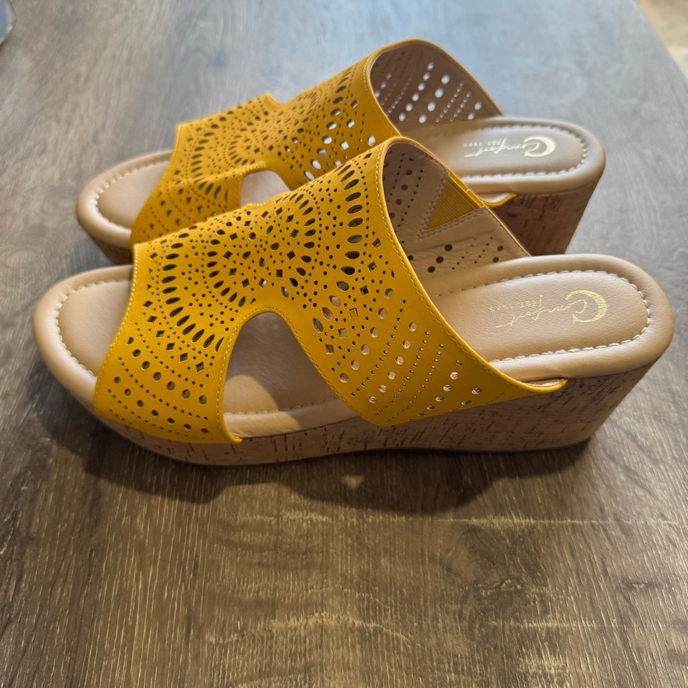 Cato Comfort Goldenrod Cork Wedge Slip-On Laser Cut Summer Sandals Size 10